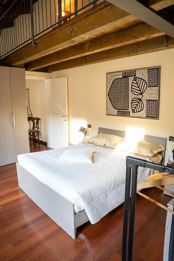 Apartment Loveflat A Pochi Passi Dal Castello Estense Ferrara Italy