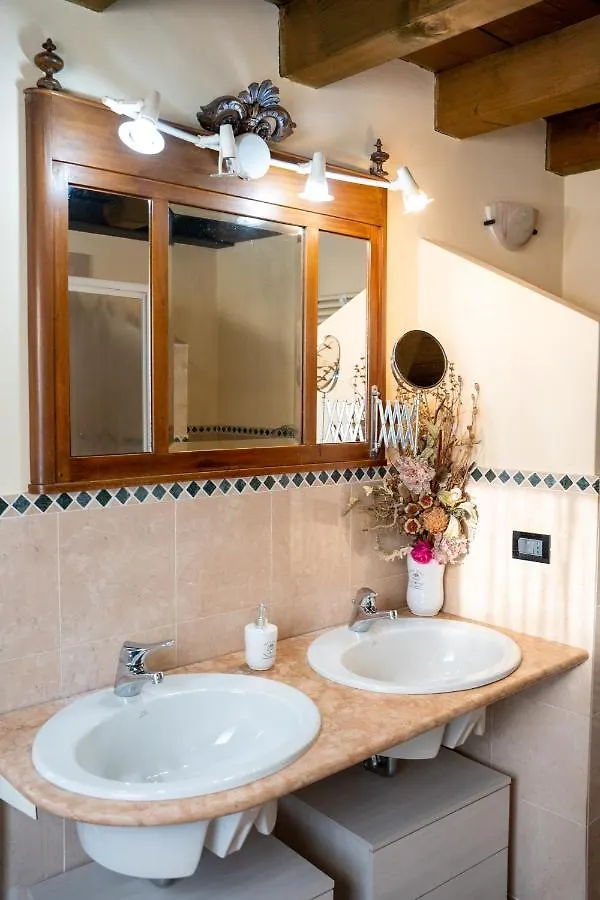 Loveflat A Pochi Passi Dal Castello Estense Ferrara 0*,