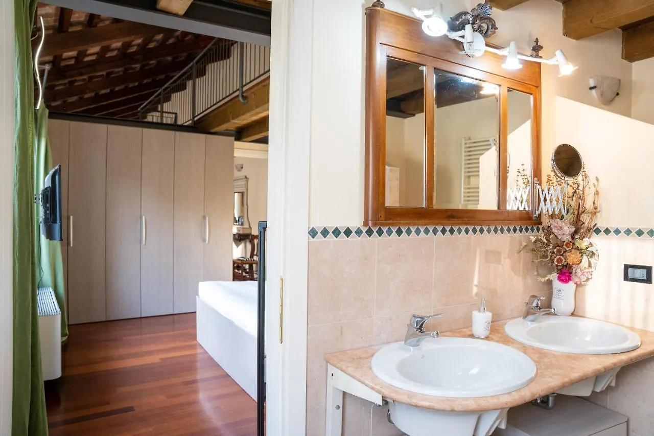 Loveflat A Pochi Passi Dal Castello Estense Ferrara Apartment