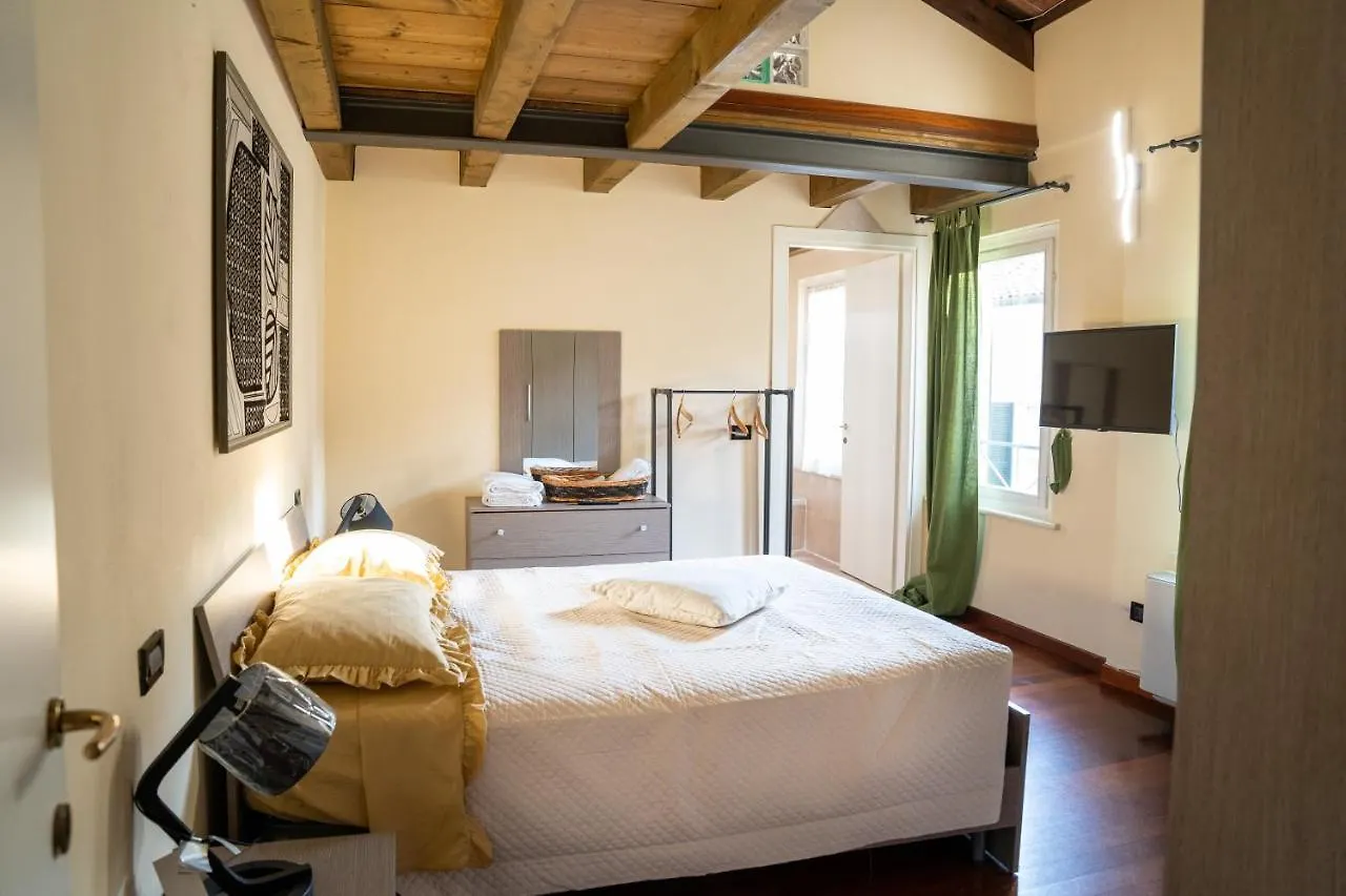 Loveflat A Pochi Passi Dal Castello Estense Ferrara Apartment