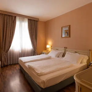 Hotell Lucrezia Borgia, Ferrara