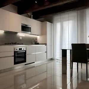 Moderno Affaccio Su Via Mazzini Appartamento